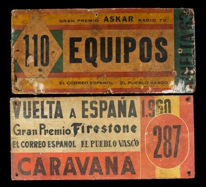 null Ensemble de 2 plaques véhicule «Equipe» et «Caravane» sur le Tour d'Espagne...
