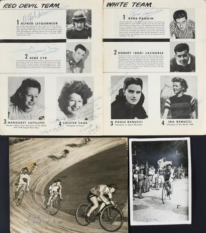 null Ensemble d'archives de la championne cycliste Andrée Regnier, 15 photos et un...