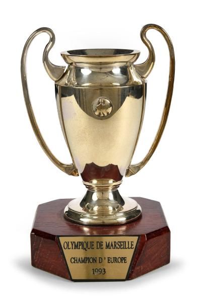 null Réplique miniature du trophée de la ligue des champions commémoratif de la victoire...