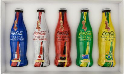 null Coupe du Monde 2006. Coffret de 5 bouteilles Coca Cola «On parle tous football»....