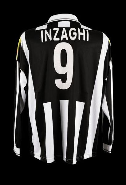 null Filippo Inzaghi n°9
Maillot de la Juventus de Turin pour la saison 2000-2001...