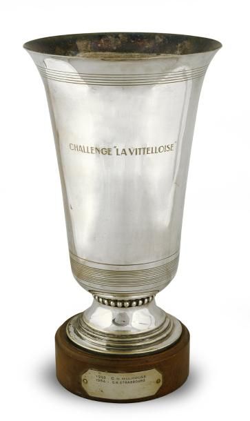 null Challenge «La Vittelloise» remporté par le C.N Mulhouse en 1953 et le S.N Strasbourg...