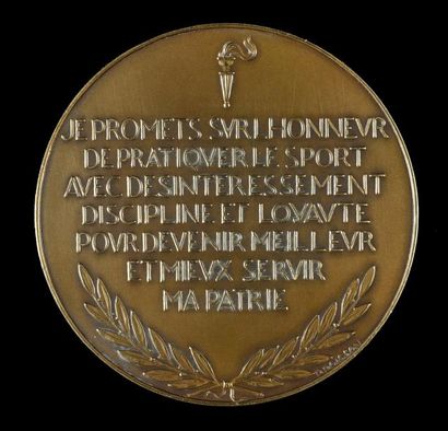 null Médaille du Commissariat Général à l'éducation Générale et aux Sports. Graveur...