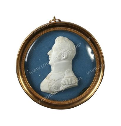 CHARLES X, roi de France (1757-1836) 
Médaillon à suspendre de forme ronde, orné...