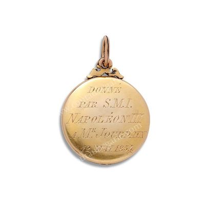 null NAPOLEON III, empereur des Français (1808-1873).
Médaillon pendentif en or serti...
