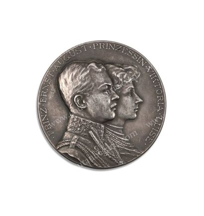 VICTORIA-LOUISE, princesse de Prusse (1892-1980) 
Médaille commémorative en argent...