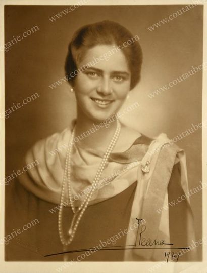 null ILEANA, archiduchesse d'Autriche, née princesse de Roumanie (1875-1938).
Portrait...