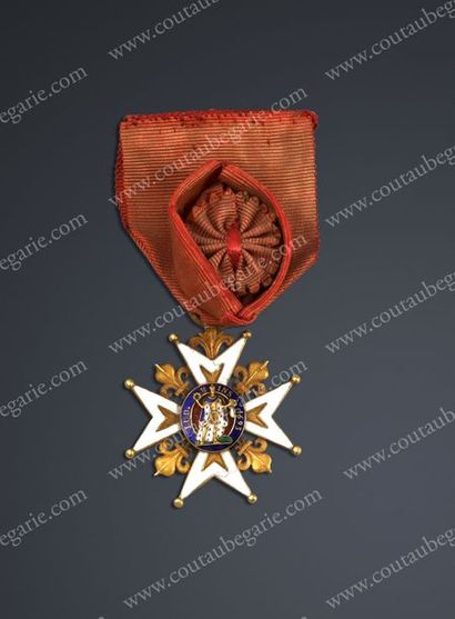 null ORDRE ROYAL ET MILITAIRE
DE SAINT-LOUIS (France).
Croix de chevalier, décernée...