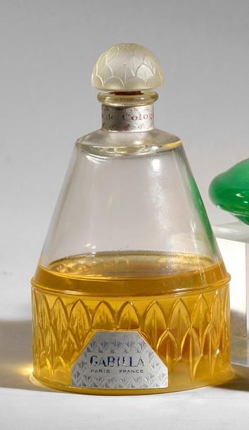 GABILLA «eau de cologne» - (années 1920)
Elégant flacon Art Déco en verre incolore...