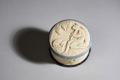 Galeries Lafayette - Terre de Retz - (années 1920) Très rare boite de poudre cylindrique...