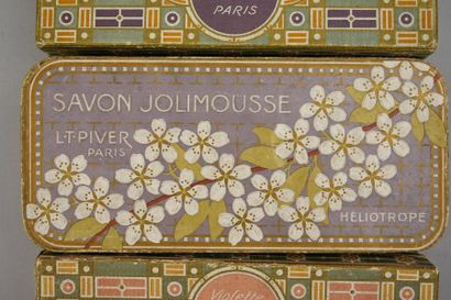 L.T.Piver (années 1920) 
Lot de trois boites de savon de forme rectangulaire en carton...