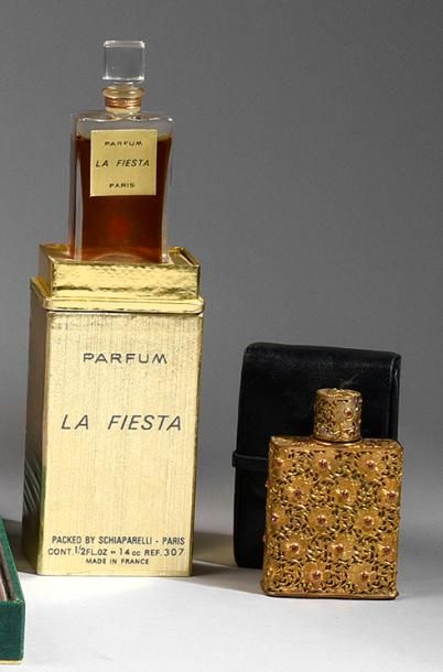 SCHIAPARELLI «La Fiesta» - (années 1950)
Présenté dans son coffret cubique en carton...