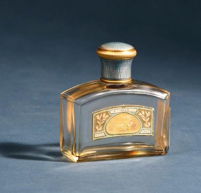 Agnel «Le Parfum» - (années 1910)
Luxueux flacon en cristal incolore pressé moulé...
