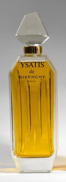 GIVENCHY «Ysatis» - (années 1990)
Modèle «gratte-ciel» dessiné par Pierre Dinand...