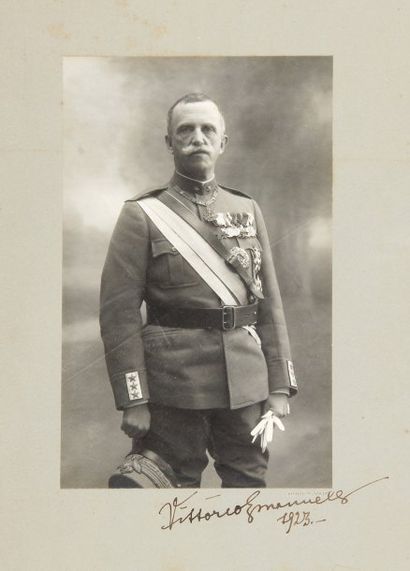 ITALIE Victor-Emmanuel III, roi d'Italie. Portrait photographique de Nunes-Vais,...