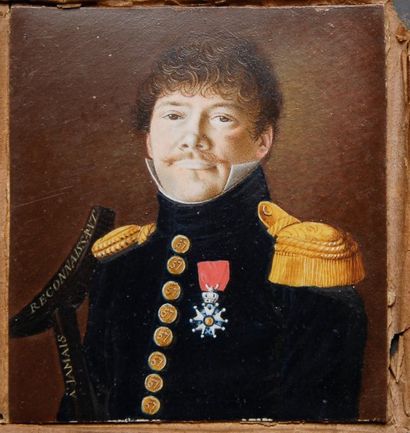 École du XIXe siècle Portrait miniature d'un officier, peint sur ivoire, conservée...
