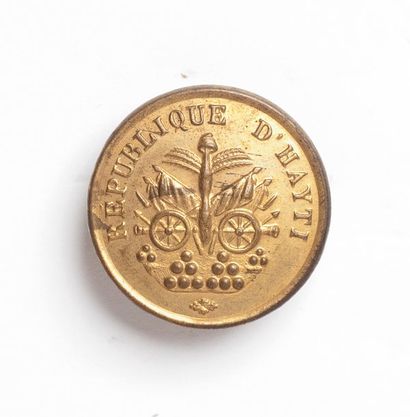 HAITI Bouton de forme plate, doré, appliqué d'un canon entouré du texte « République...