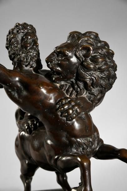 null Le centaure Chiron attaqué par un lion.
Rare groupe en bronze ciselé à patine...