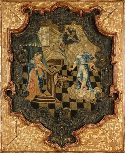 null L'Annonciation, tableau brodé, XVIIe siècle, cartouche chantourné brodé au petit...