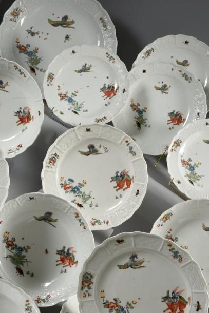null Douze assiettes en porcelaine de Meissen du XVIIIe siècle
Circa 1735-40, marques...