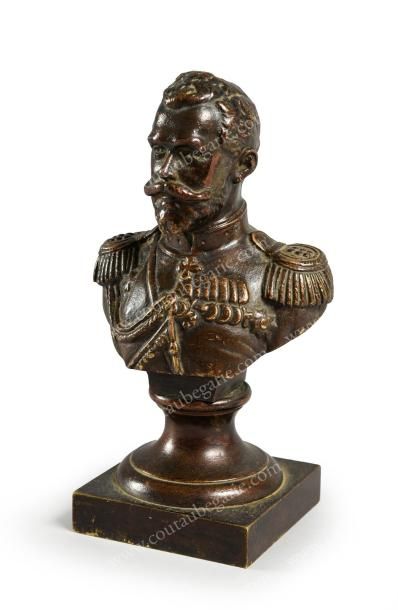 null NICOLAS II, empereur de Russie (1868-1918)
Petit buste en bronze doré à patine...