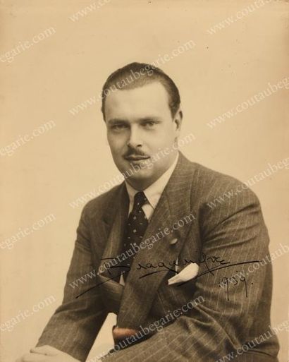 null WLADIMIR KYRILLOVITCH, grand-duc de Russie (1917-1992).
Grand portrait photographique...
