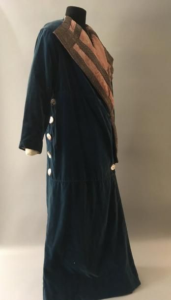 null Manteau du soir, vers 1910, en velours de coton bleu, col à large revers en...