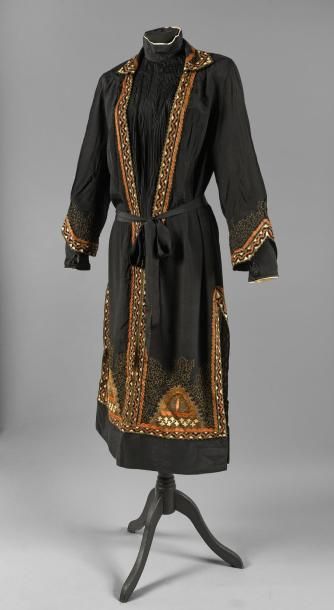null Robe du soir griffée A la Lisette de Béranger à Monaco, vers 1920, robe en crêpe...