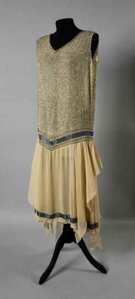 null Robe du soir, haute couture, vers 1925, robe sans manches, décolletée en V,...