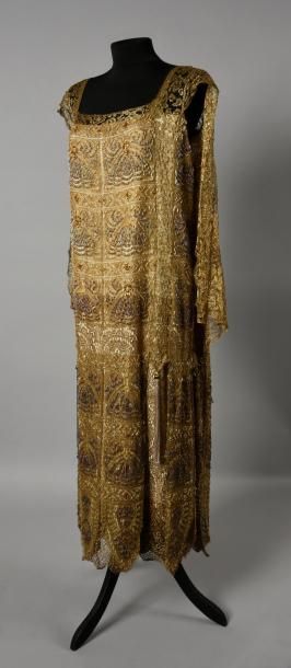 null Robe du soir, vers 1920-1925, robe sans manches à effet de petite cape couvrant...