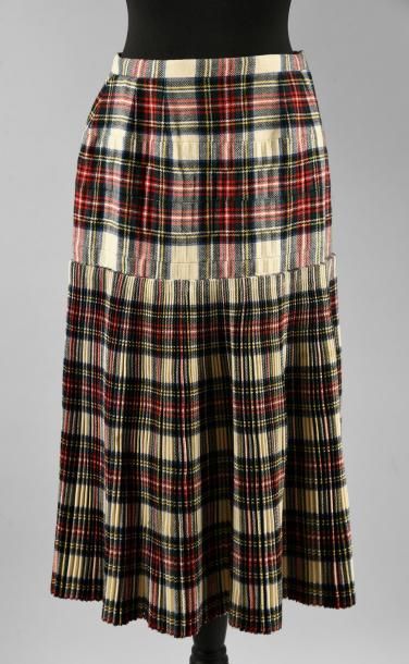 null Rare jupe griffée Hermès Boutique sport, vers 1930, jupe droite en tartan crème,...