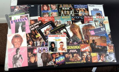 null ABBA
1 lot de 38 disques (45 tours) du groupe ABBA dont 1 avec Agnetha, 5 avec...