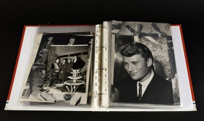null Hallyday, Johnny
Album photographique constitué d'environ 150 photos de presse...