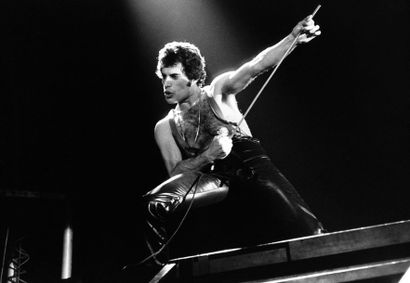null Queen
Freddie Mercury au Pavillon de Paris. 1979
Photographie de Jean-Louis...
