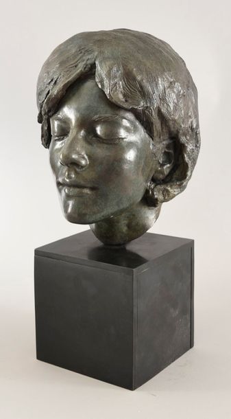 null Vartan, Sylvie 1963.
Bronze à patine brune du visage de Sylvie Vartan. Oeuvre...
