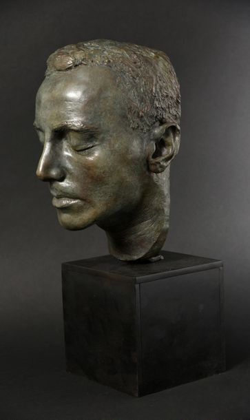 null Aznavour, Charles 1963.
Bronze à patine brune du visage de Charles Aznavour.
Oeuvre...