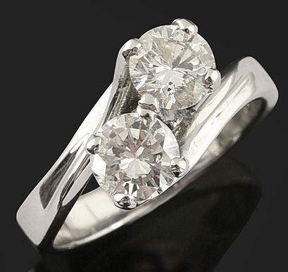 null Bague Toi et Moi en or blanc 750 millièmes, ornée de deux diamants taille moderne...
