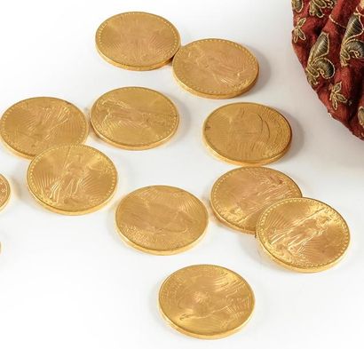 null Dix pièces de 20 dollars en or 900 millièmes, années 1927.
Poids: 334.28grs