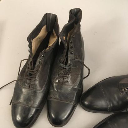 null Réunion de paires de chaussures, début du XXe siècle, bottines montantes lacées...
