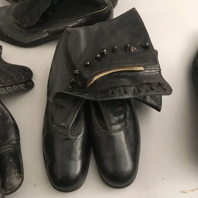 null Réunion de paires de chaussures, début du XXe siècle, bottines montantes lacées...