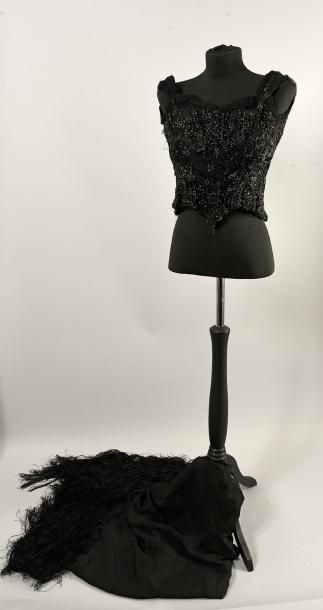 null Réunion d'éléments du Costume féminin noirs, 1900-1910 environ, corsage d'une...