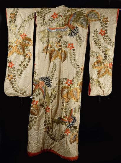 null Kimono de mariage, Japon, seconde moitié du XXe siècle, soierie damassée crème...