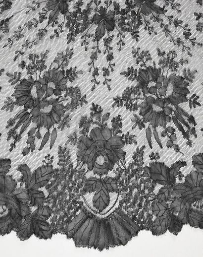 null Eléments du costume, Chantilly, fuseaux, 2nde moitié du XIXe siècle.
Un pavillon...