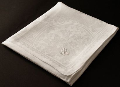 null Suite de serviettes damassées, 2nde moitié du XIXème siècle.
Suite de neuf serviettes...