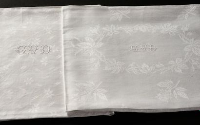 null Vingt-trois grandes serviettes chiffrées, 2nde moitié du XIXème siècle.
Suites...