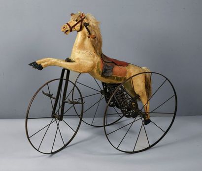 null Cheval
Tricycle de la fin du XIXème siècle, entraînement par chaine. (Brevet...