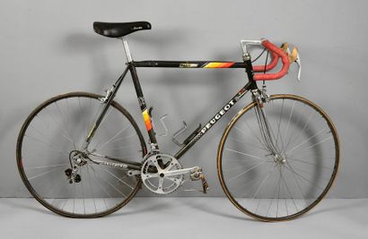 null Vélo Peugeot de Ronan Pensec utilisé lors de la saison 1985-1986. Cadre Reynolds...