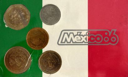 null Coffret de 12 pièces commémoratives de la Coupe du Monde 1986 au Mexique.
On...