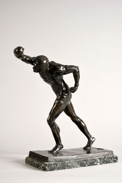 null Sculpture en bronze.
«Le Boxeur» sur socle marbre. Signée Marcel André Bouraine...