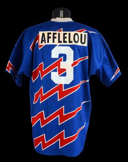 null Sylvain Marconnet.
Maillot n°3 porté avec le Stade Français pour la saison 1998-1999....